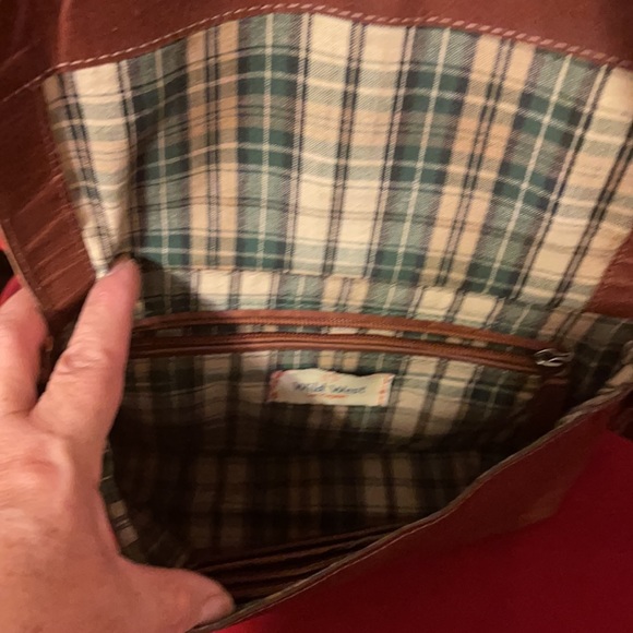 WILD WEST GENUINE LEATHER CROSSBODY BAG - Picture 7 of 9